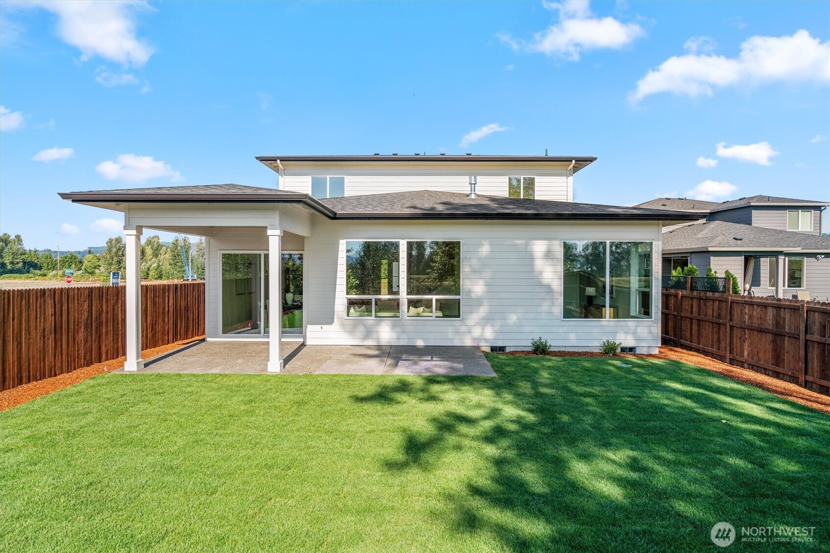 2040 S River Road , Kelso, WA 98626