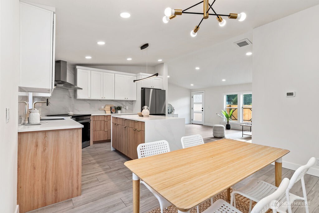 19719 65th Avenue E, Spanaway, WA 98387