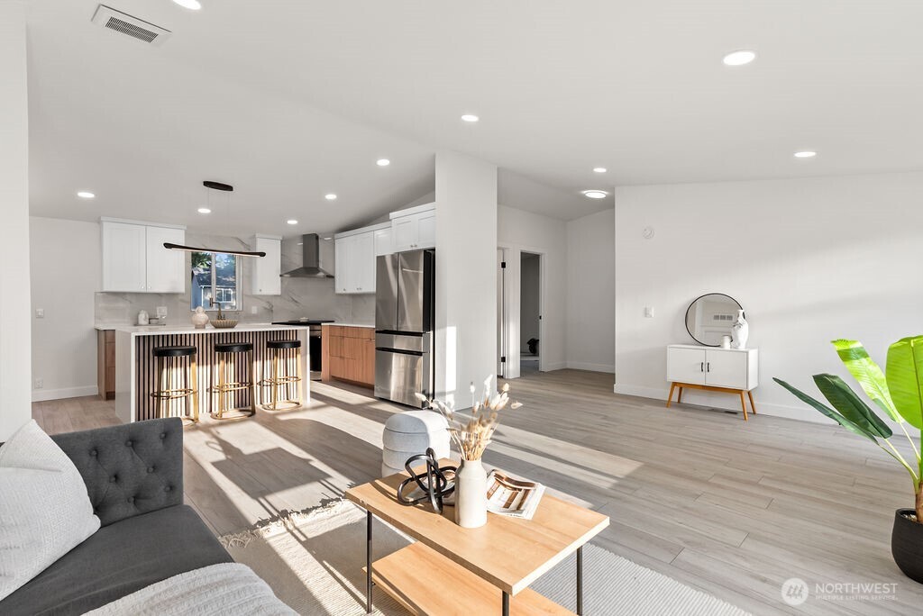 19719 65th Avenue E, Spanaway, WA 98387