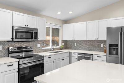 19203 71st Avenue E, Spanaway, WA 98387 - Photo 2