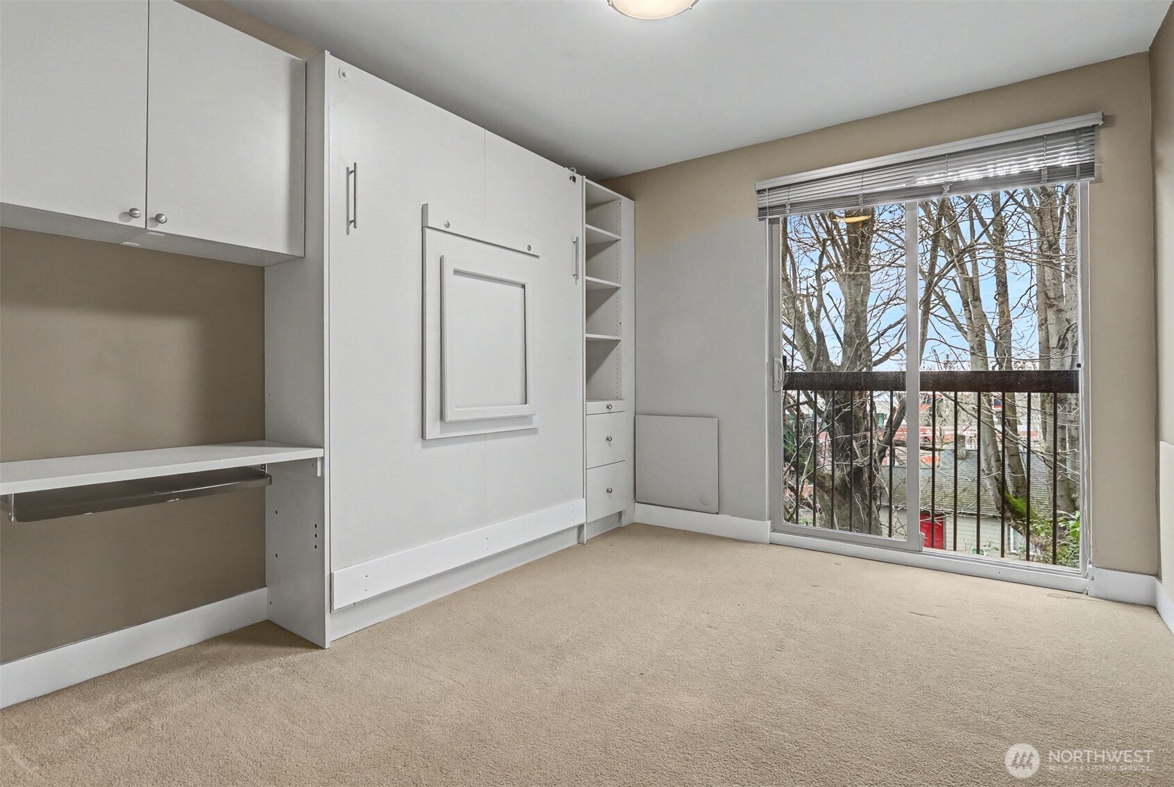 500 5th Ave W #303, Seattle, WA 98119