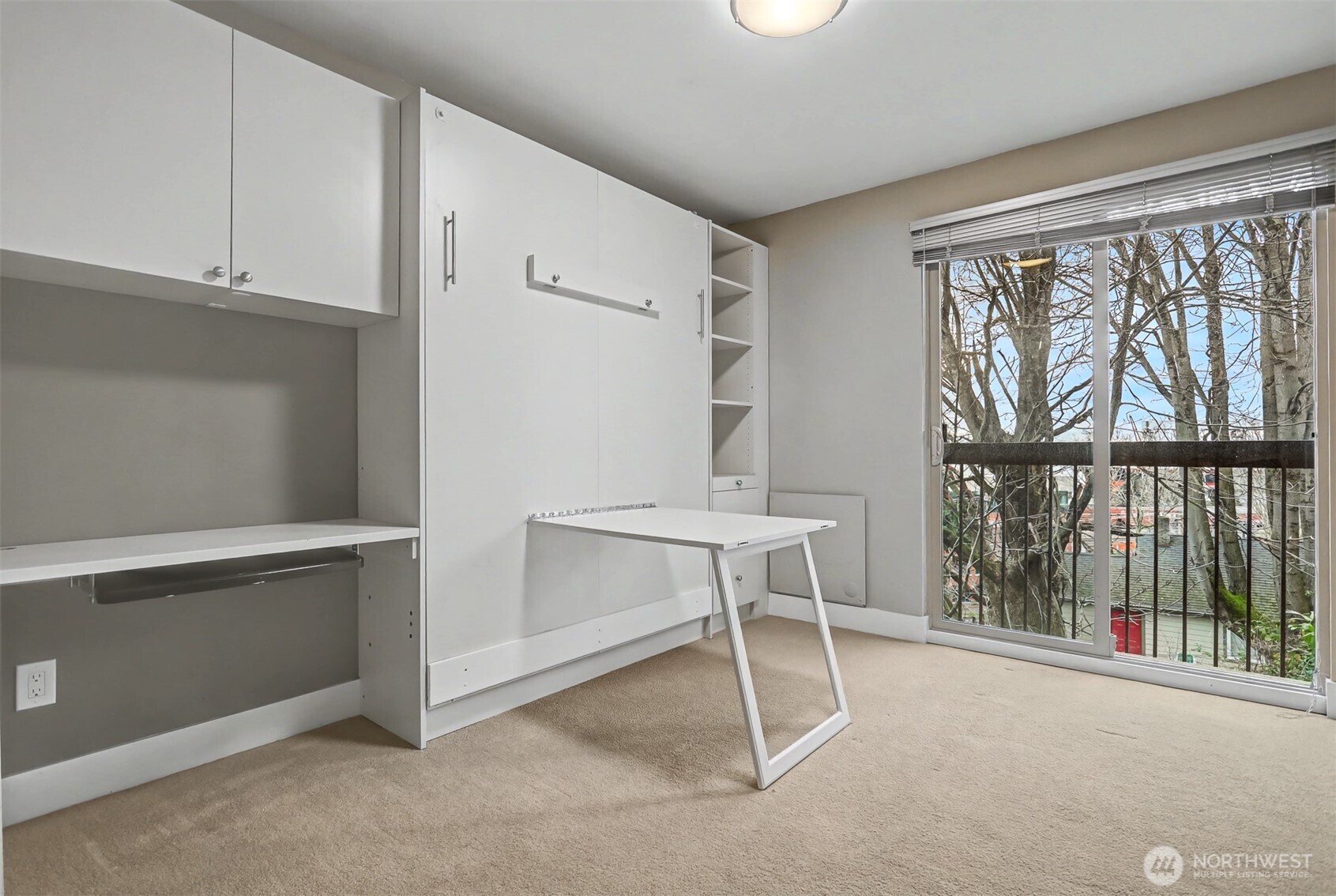 500 5th Ave W #303, Seattle, WA 98119