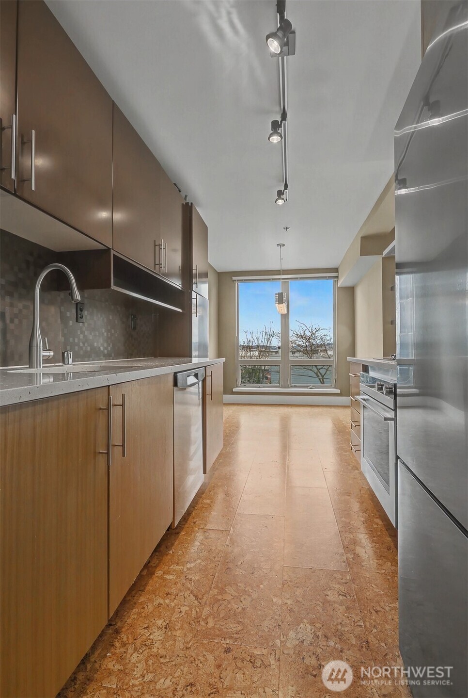 500 5th Ave W #303, Seattle, WA 98119