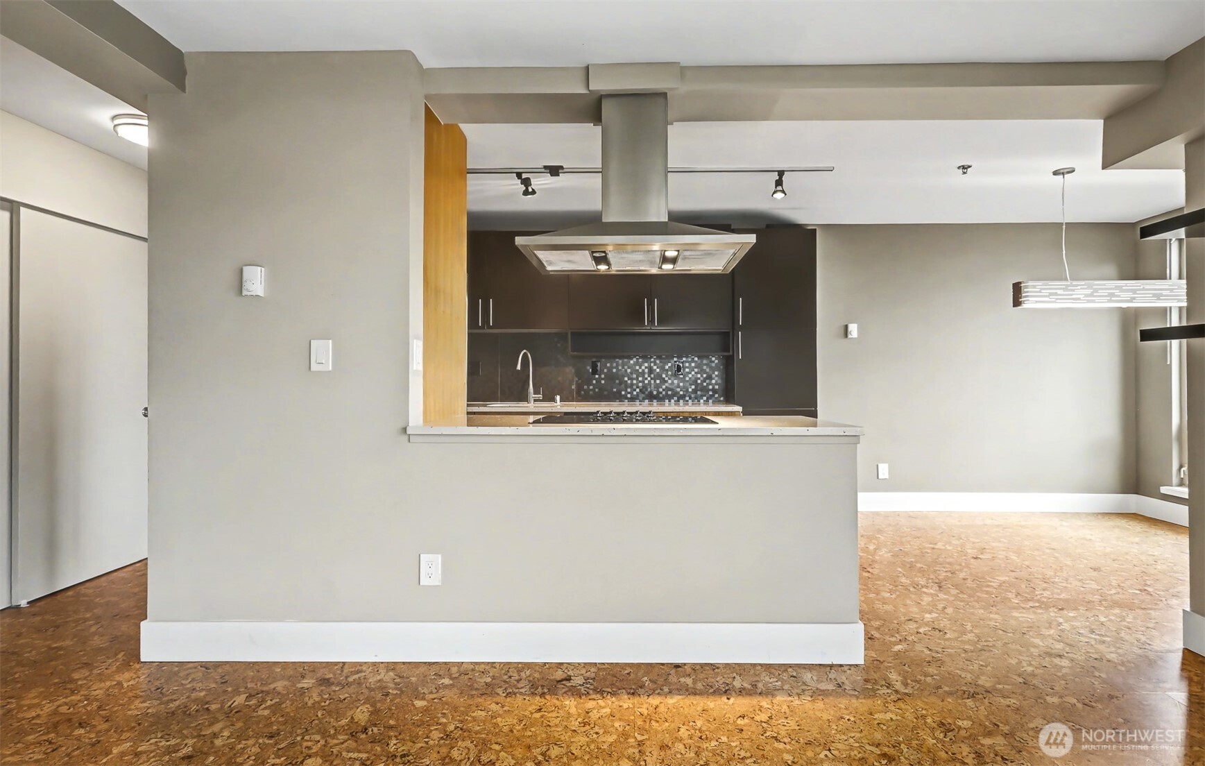 500 5th Ave W #303, Seattle, WA 98119