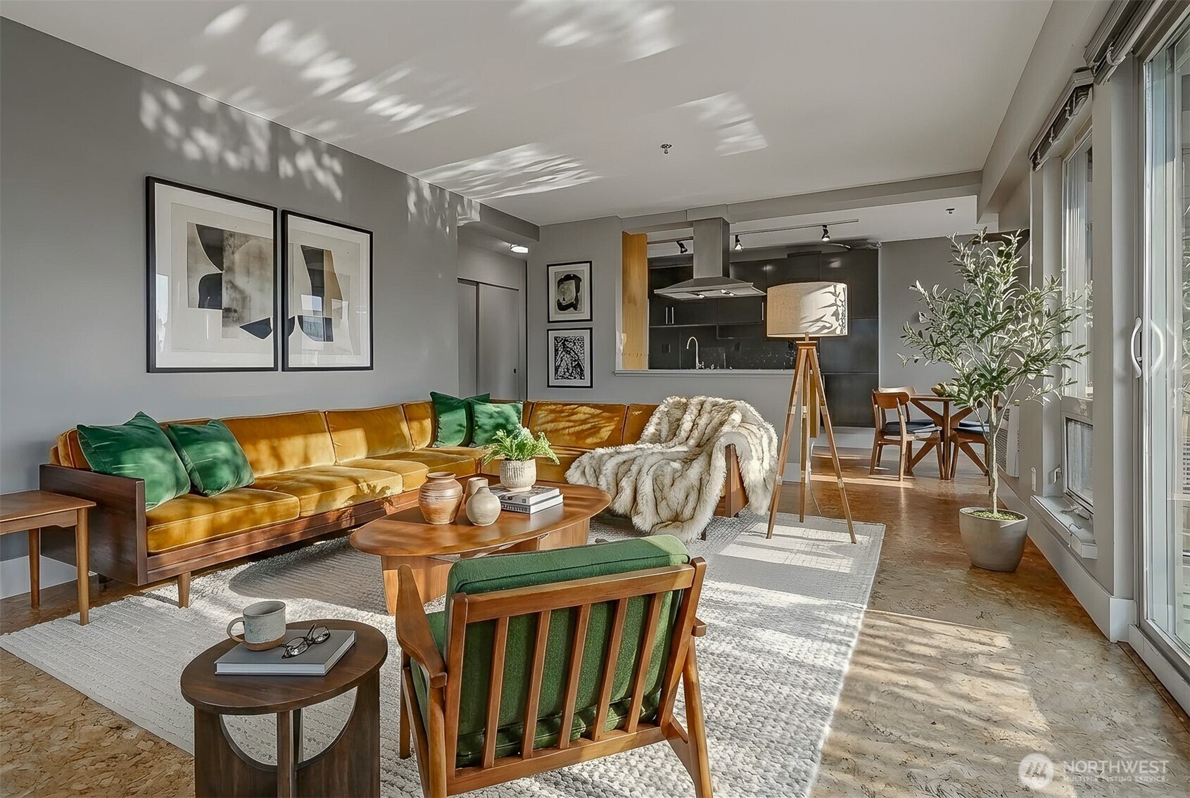 500 5th Ave W #303, Seattle, WA 98119