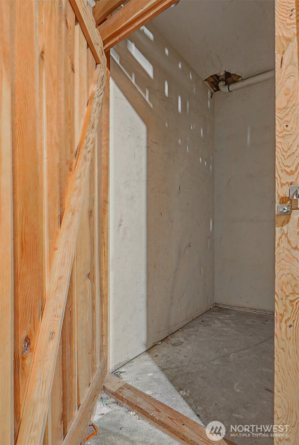 500 5th Ave W #303, Seattle, WA 98119