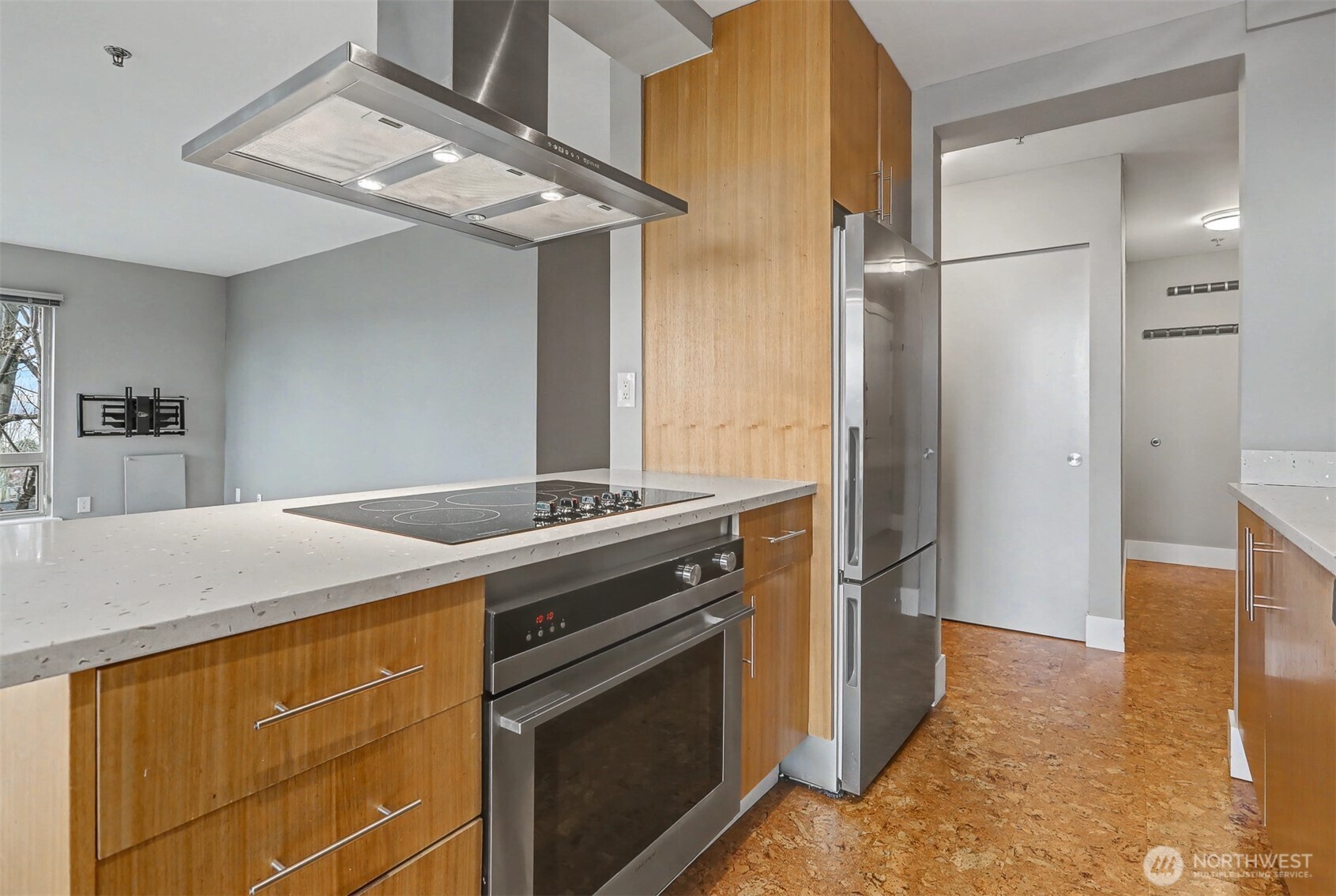 500 5th Ave W #303, Seattle, WA 98119