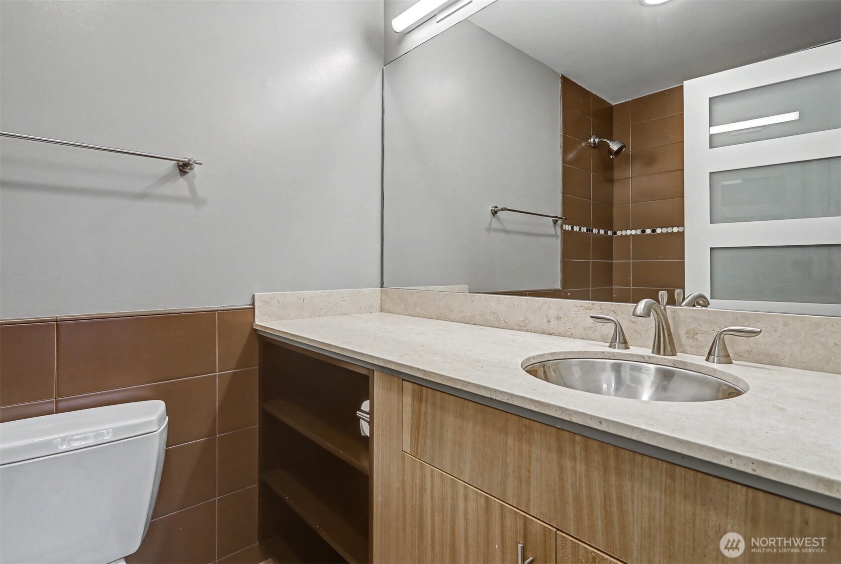 500 5th Ave W #303, Seattle, WA 98119