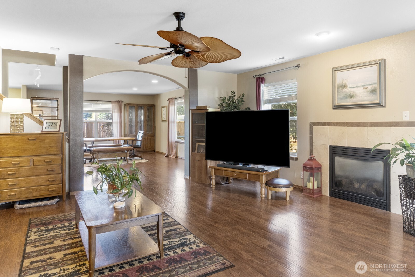 308 Easy Street SE, Rainier, WA 98576