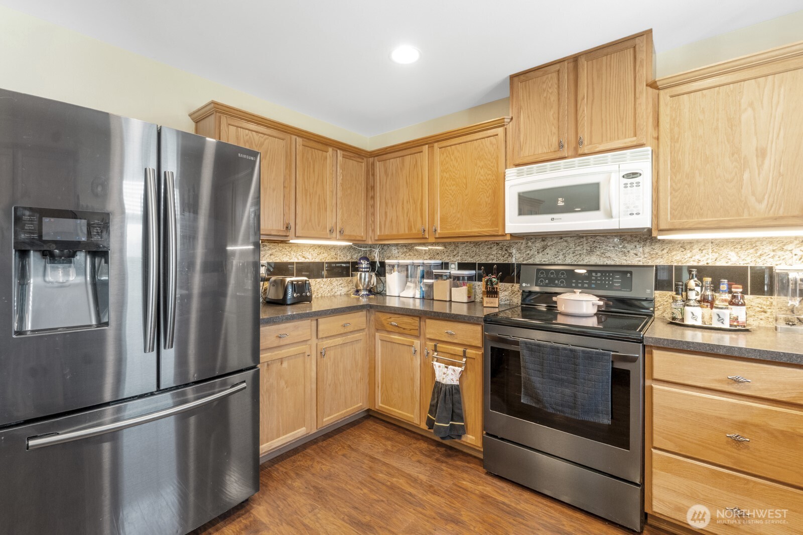 308 Easy Street SE, Rainier, WA 98576