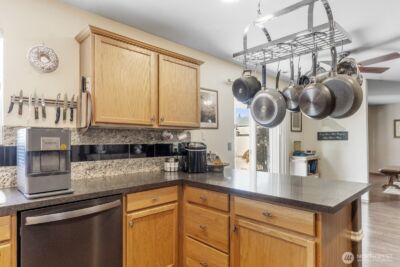 308 Easy Street SE, Rainier, WA 98576 - Photo 14