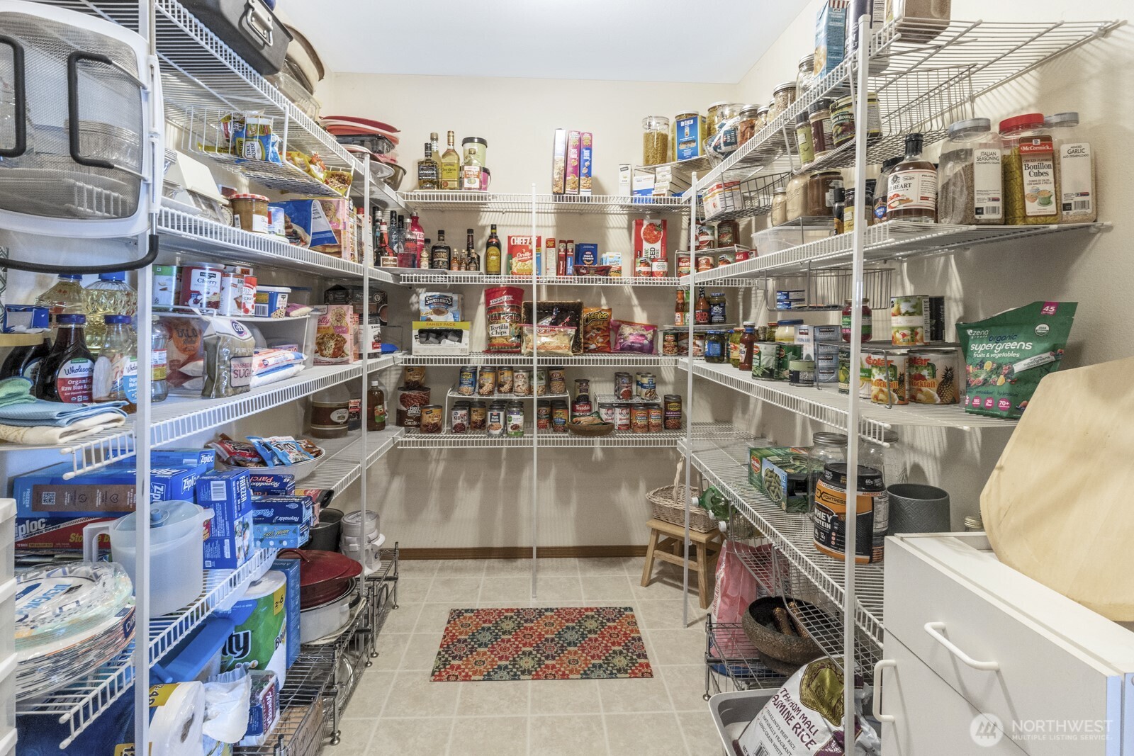 308 Easy Street SE, Rainier, WA 98576