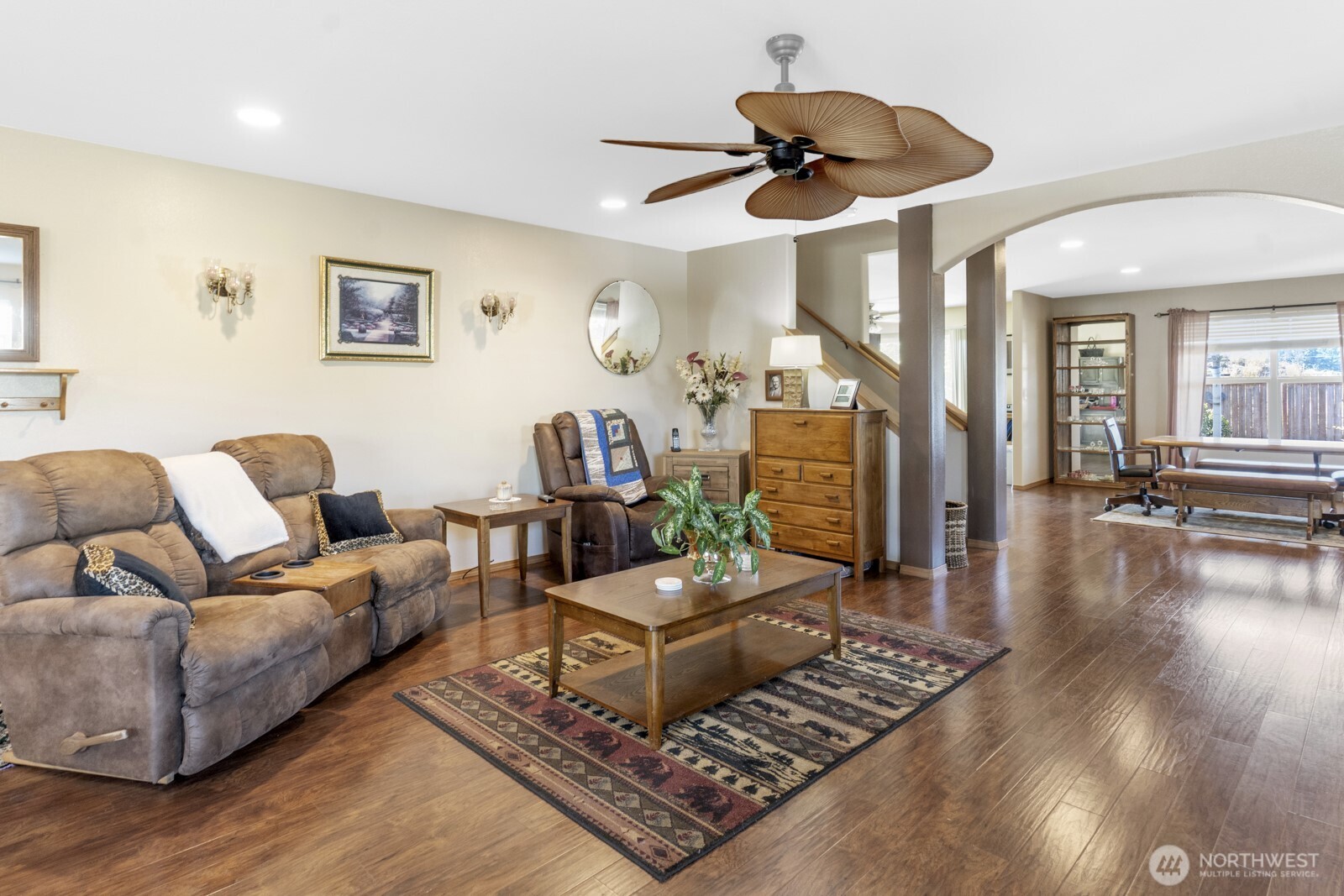 308 Easy Street SE, Rainier, WA 98576