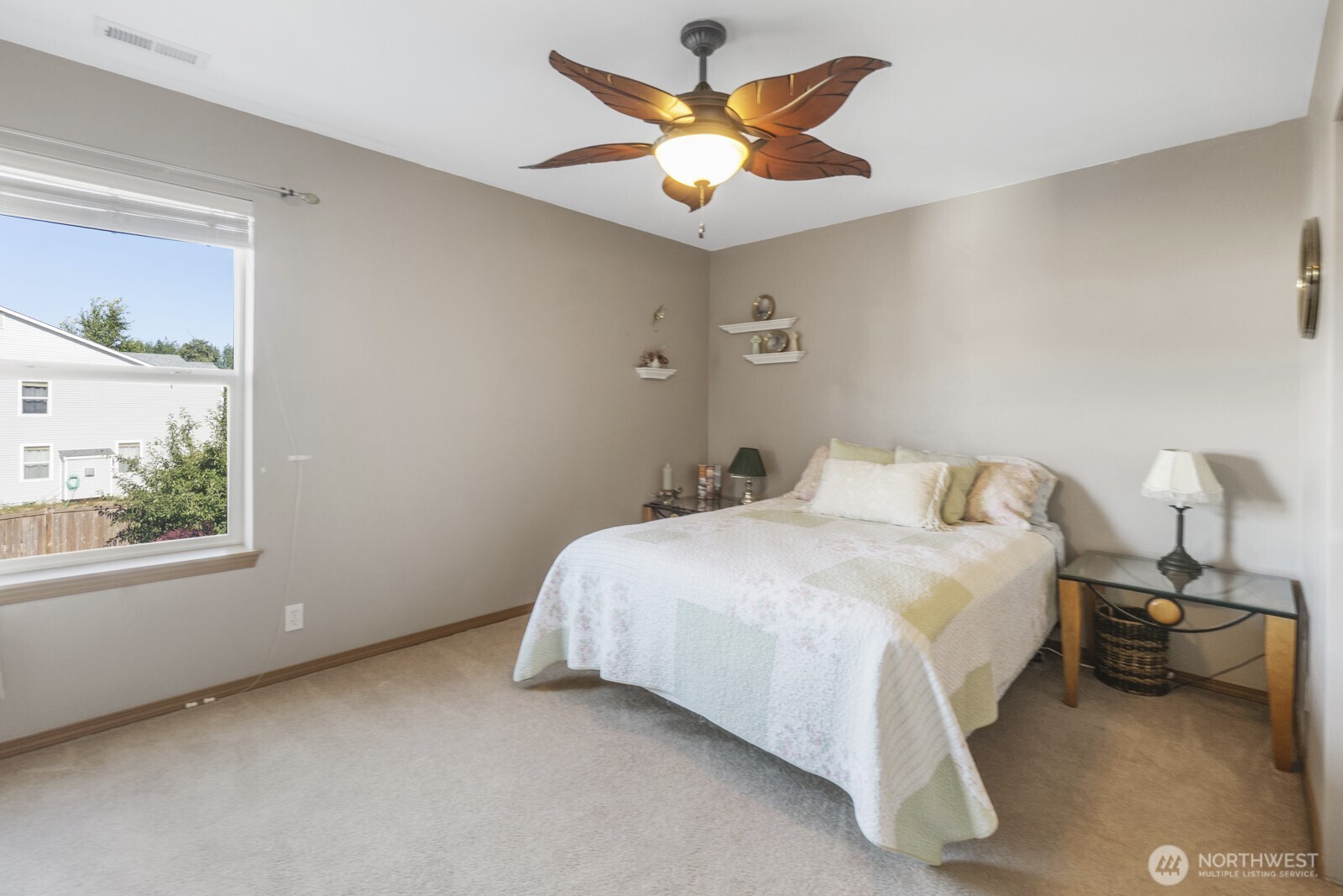 308 Easy Street SE, Rainier, WA 98576