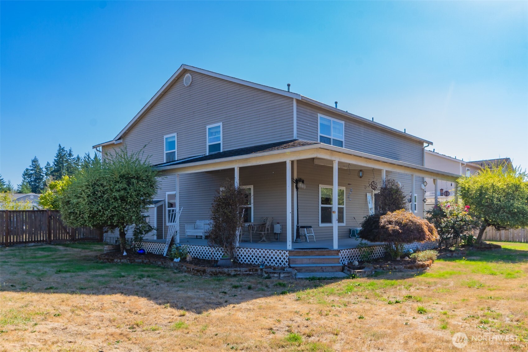 308 Easy Street SE, Rainier, WA 98576