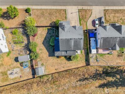 308 Easy Street SE, Rainier, WA 98576 - Photo 38