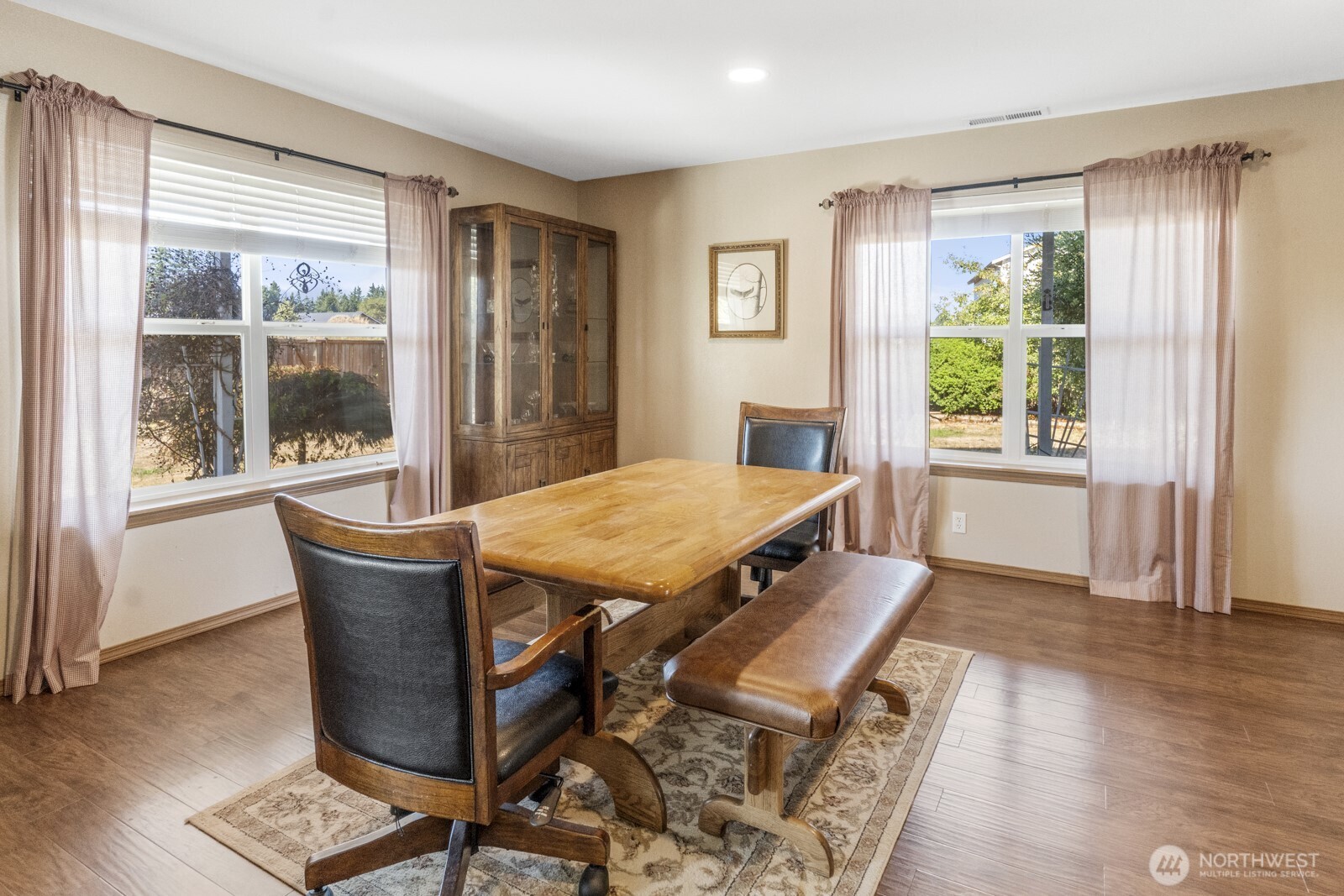 308 Easy Street SE, Rainier, WA 98576