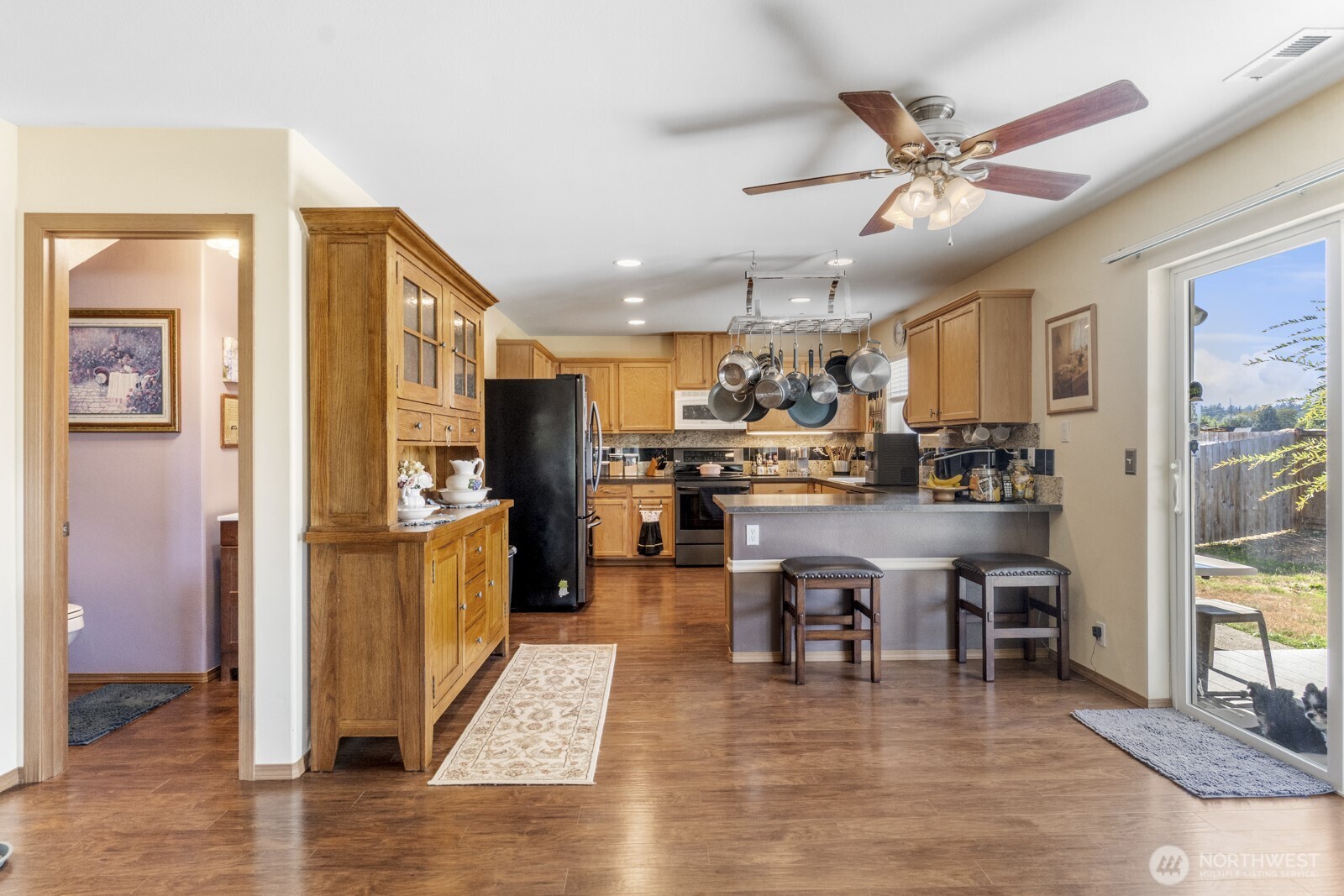 308 Easy Street SE, Rainier, WA 98576