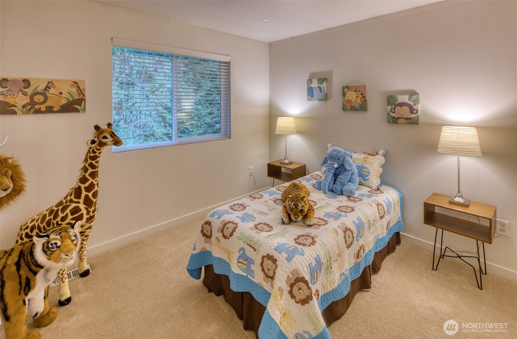 23300 SE Black Nugget Road #F6, Issaquah, WA 98029