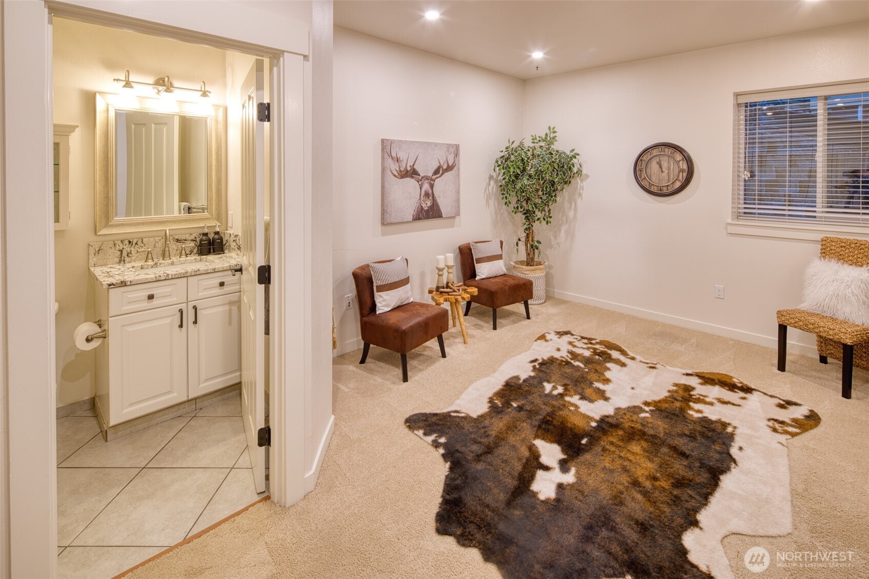 23300 SE Black Nugget Road #F6, Issaquah, WA 98029