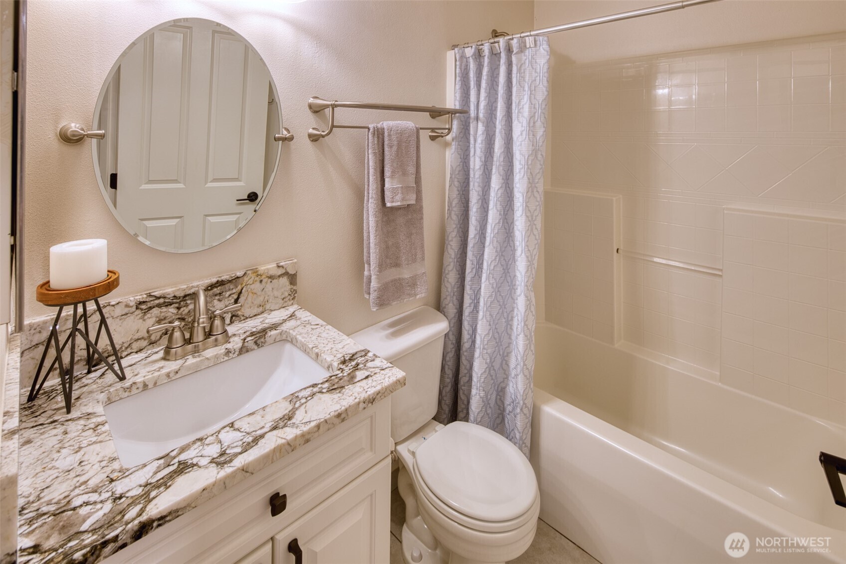 23300 SE Black Nugget Road #F6, Issaquah, WA 98029