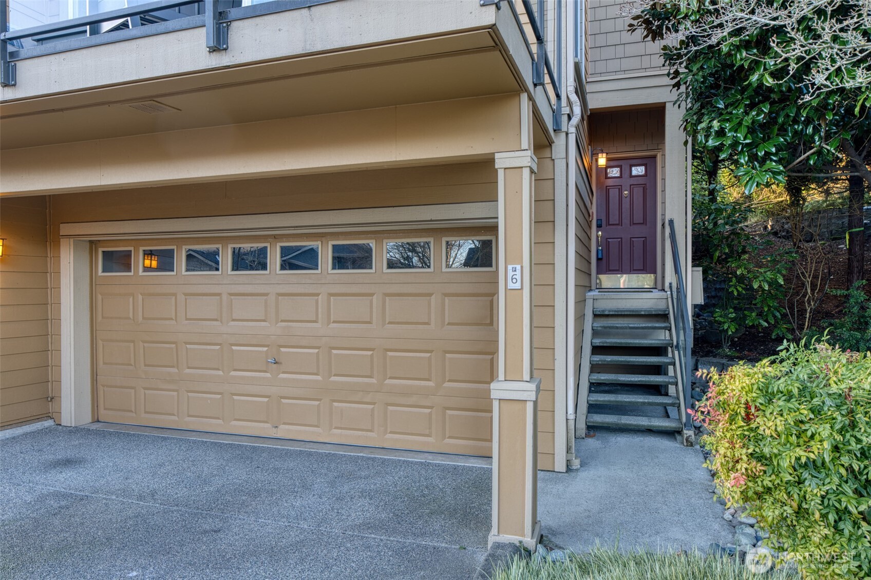 23300 SE Black Nugget Road #F6, Issaquah, WA 98029