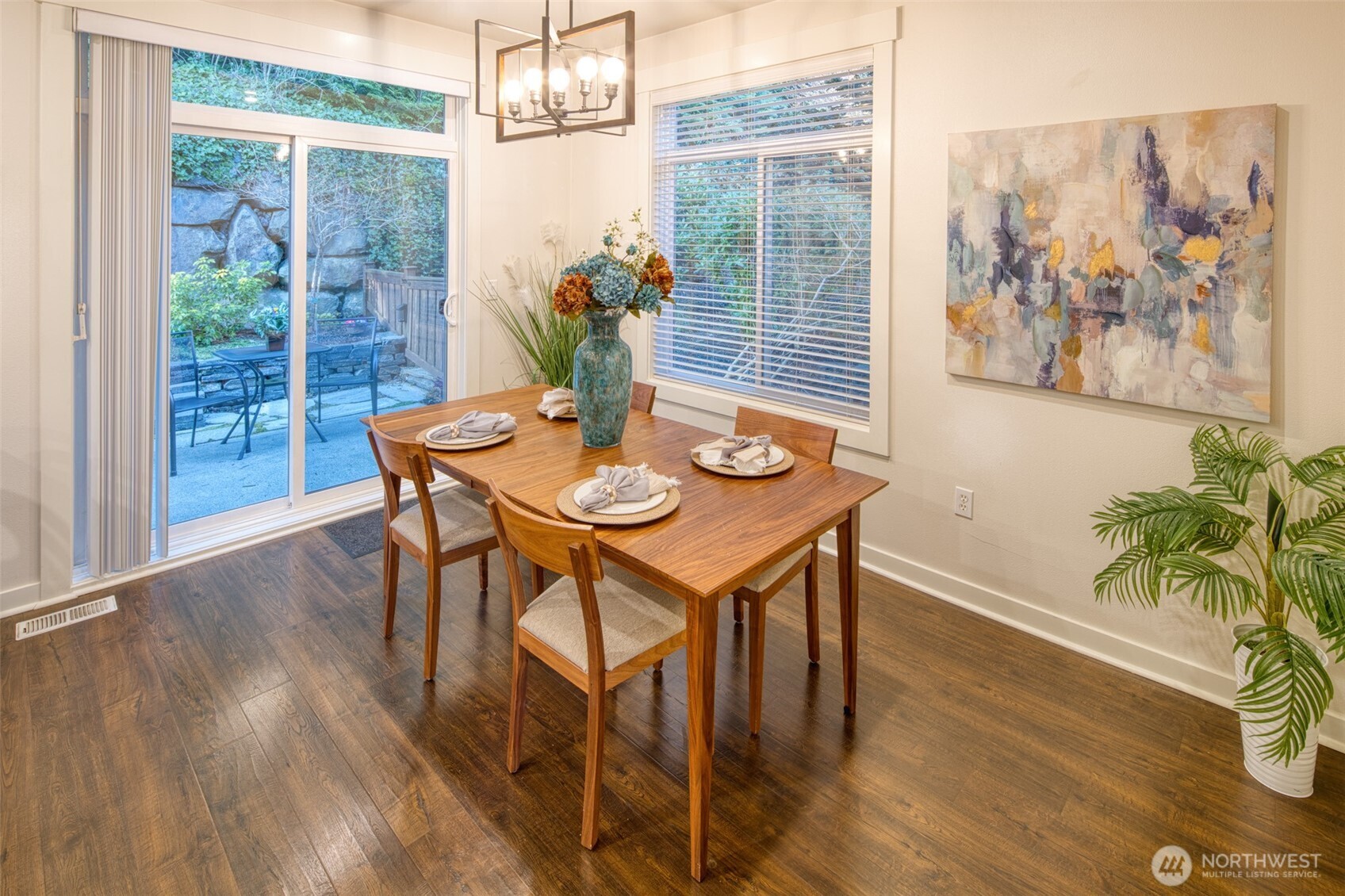 23300 SE Black Nugget Road #F6, Issaquah, WA 98029