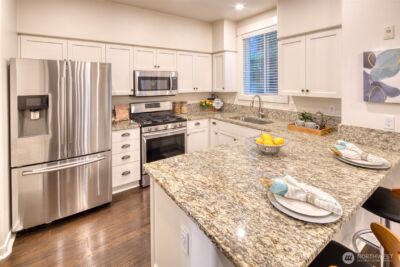 23300 SE Black Nugget Road #F6, Issaquah, WA 98029 - Photo 7