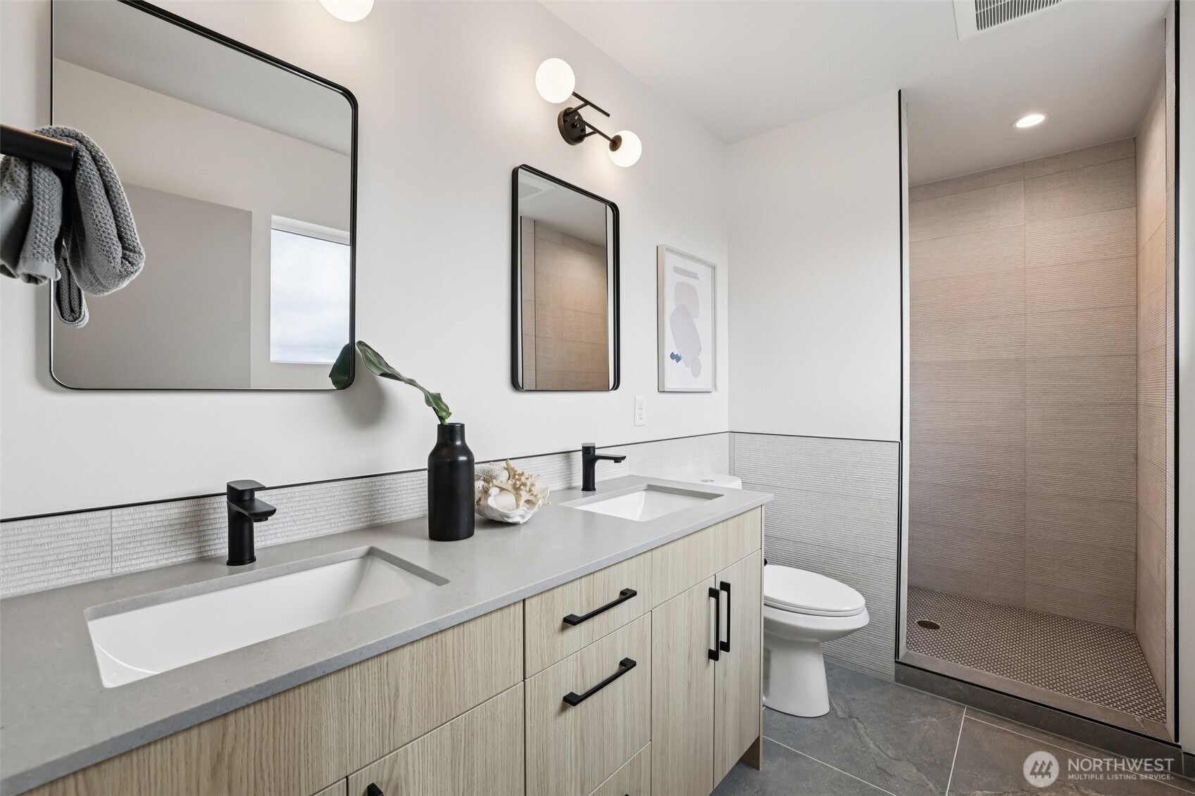 2626 58th Avenue SW #B, Seattle, WA 98116