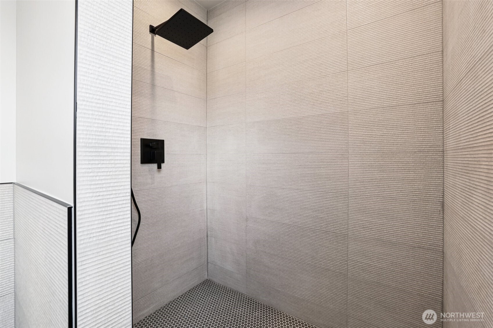 2626 58th Avenue SW #B, Seattle, WA 98116