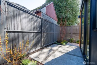 2626 58th Avenue SW #B, Seattle, WA 98116 - Photo 37