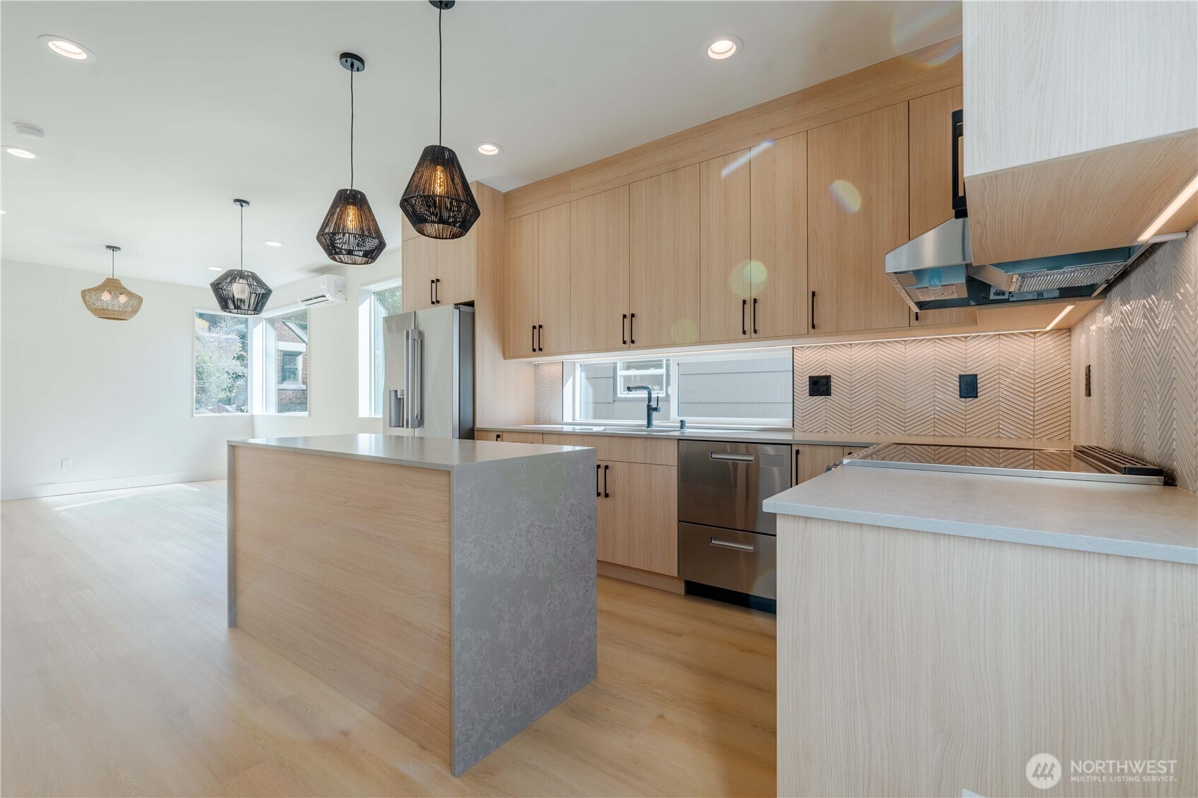 2626 58th Avenue SW #B, Seattle, WA 98116