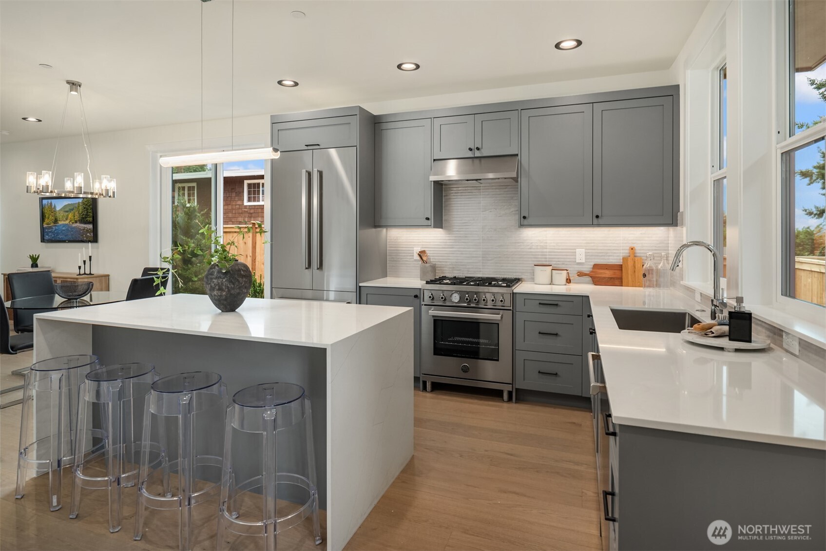 1919 3rd Street , Kirkland, WA 98033