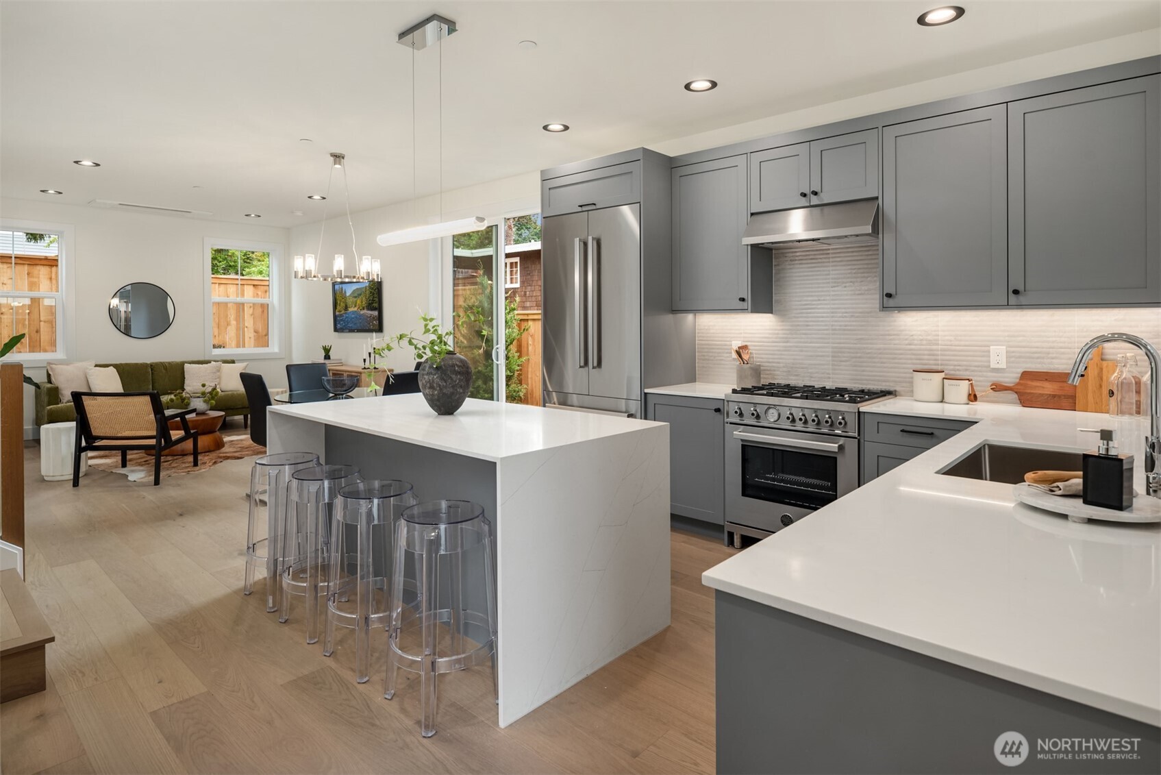 1919 3rd Street , Kirkland, WA 98033