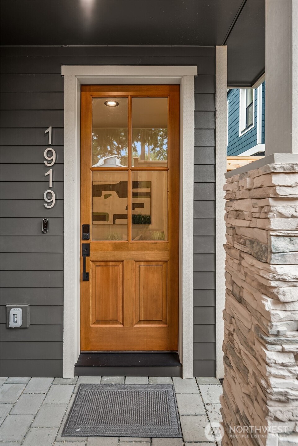 1919 3rd Street , Kirkland, WA 98033