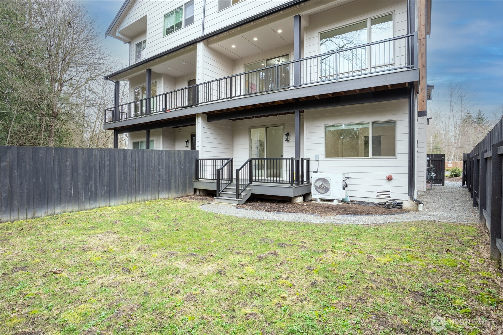 19727 27th Place W #1, Lynnwood, WA 98036