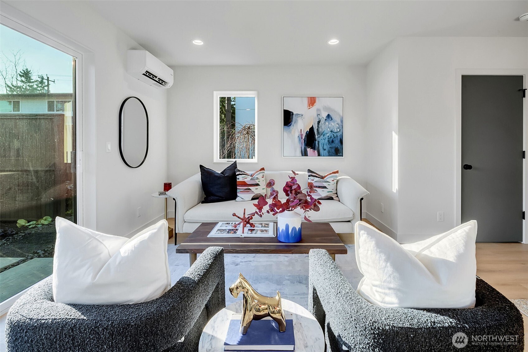 4411 S Holly Street , Seattle, WA 98118