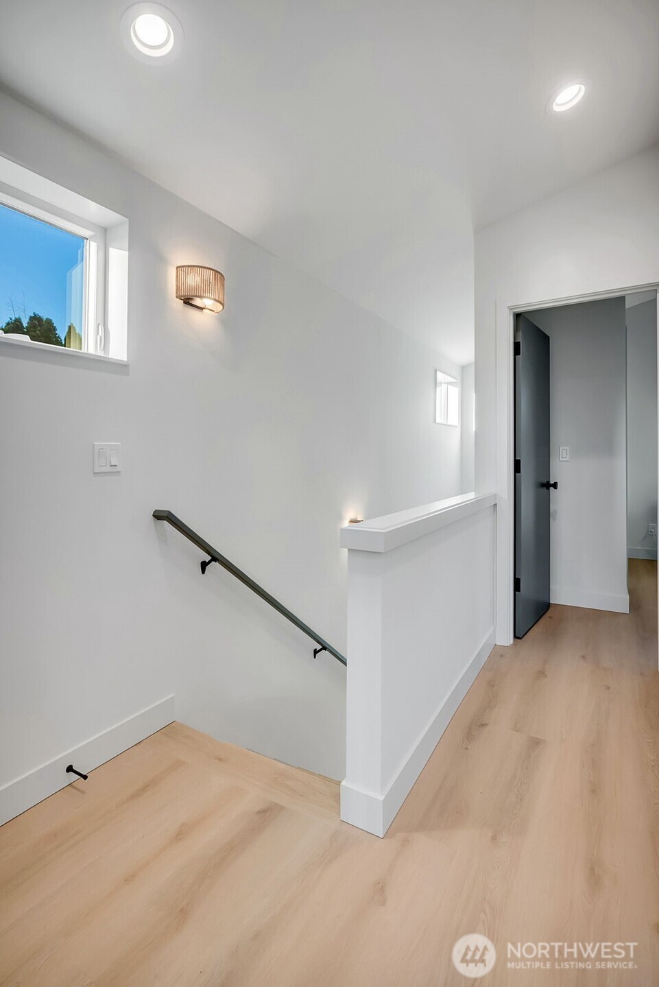 4411 S Holly Street , Seattle, WA 98118