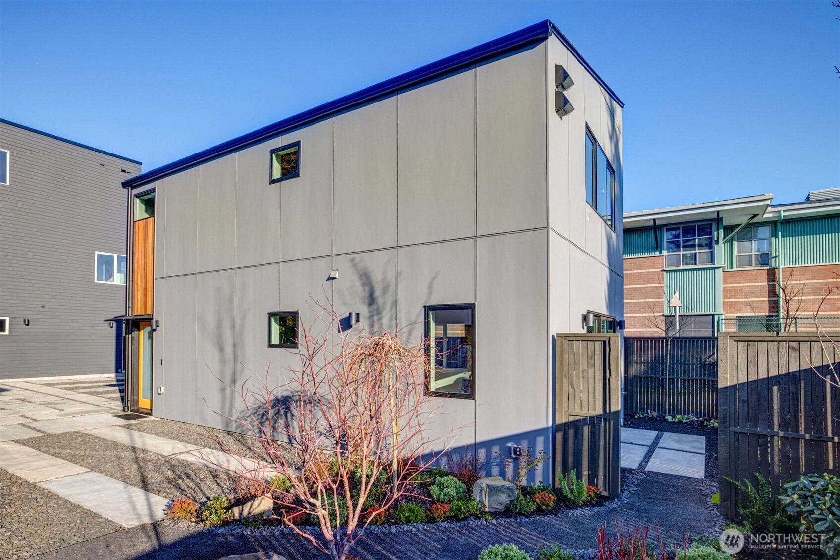 4411 S Holly Street , Seattle, WA 98118