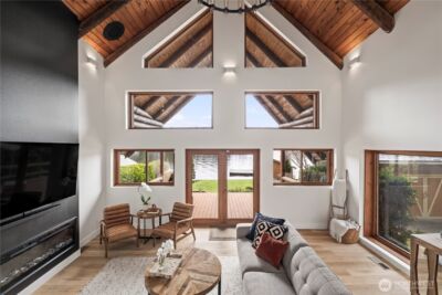 6358 S Island Drive E, Bonney Lake, WA 98391-8683 - Photo 2