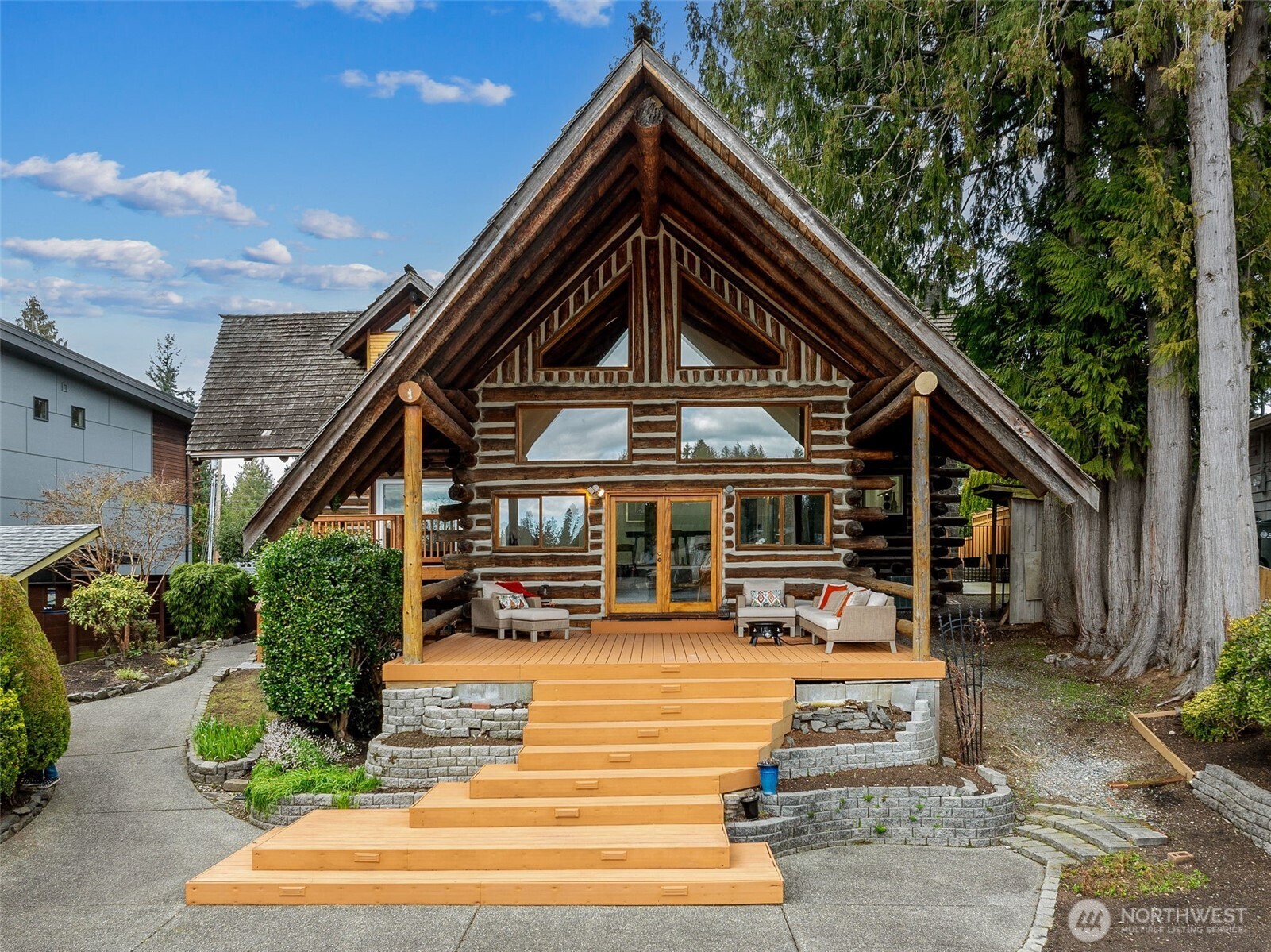 6358 S Island Drive E, Bonney Lake, WA 98391-8683