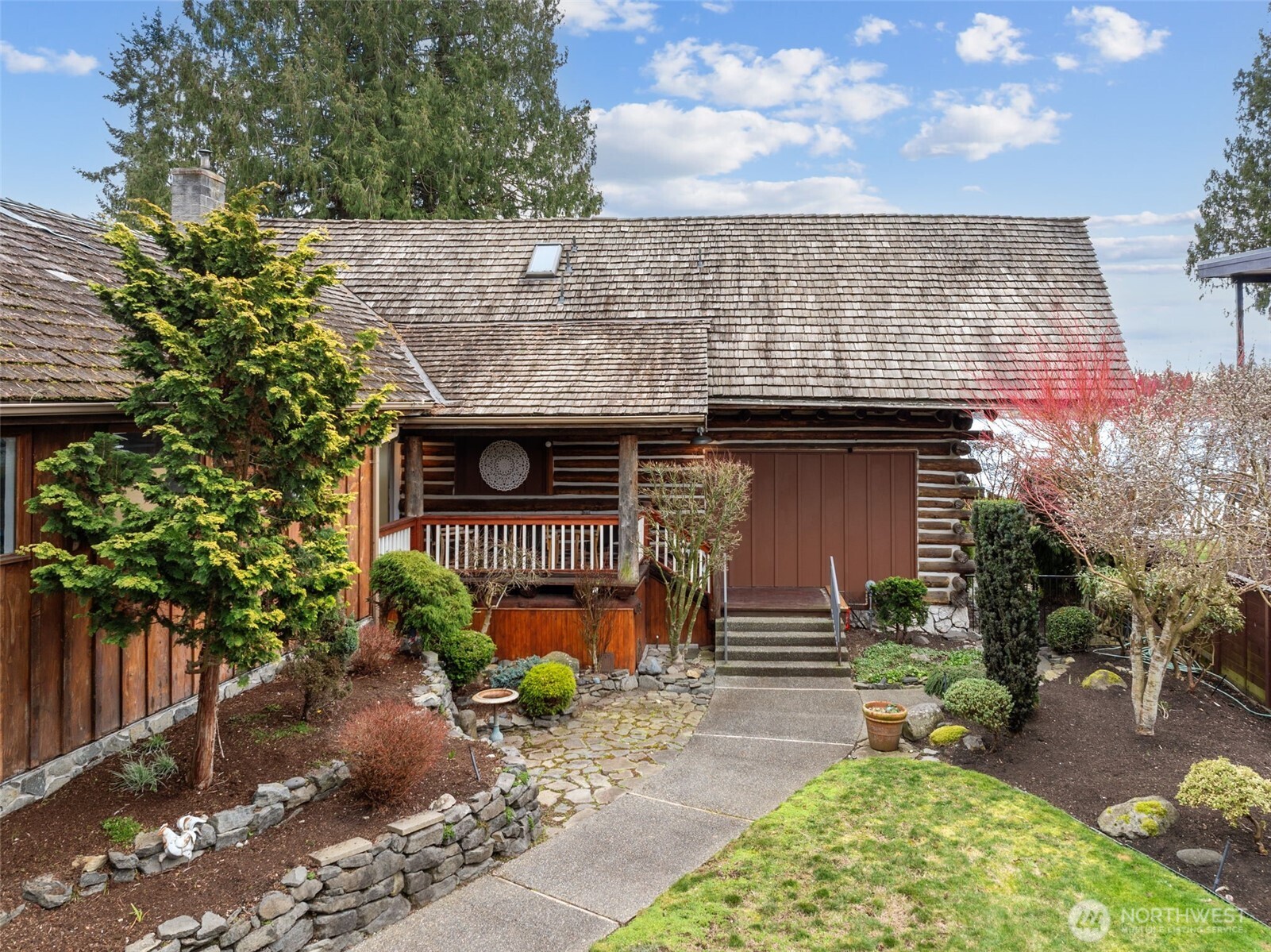 6358 S Island Drive E, Bonney Lake, WA 98391-8683