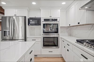 6358 S Island Drive E, Bonney Lake, WA 98391-8683 - Photo 8