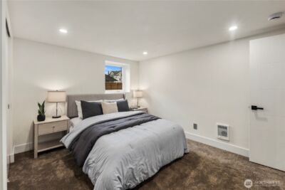 5520 Brooklyn Avenue NE, Seattle, WA 98105 - Photo 14