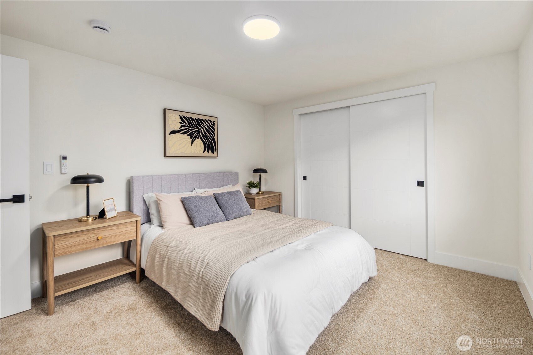 5520 Brooklyn Avenue NE, Seattle, WA 98105