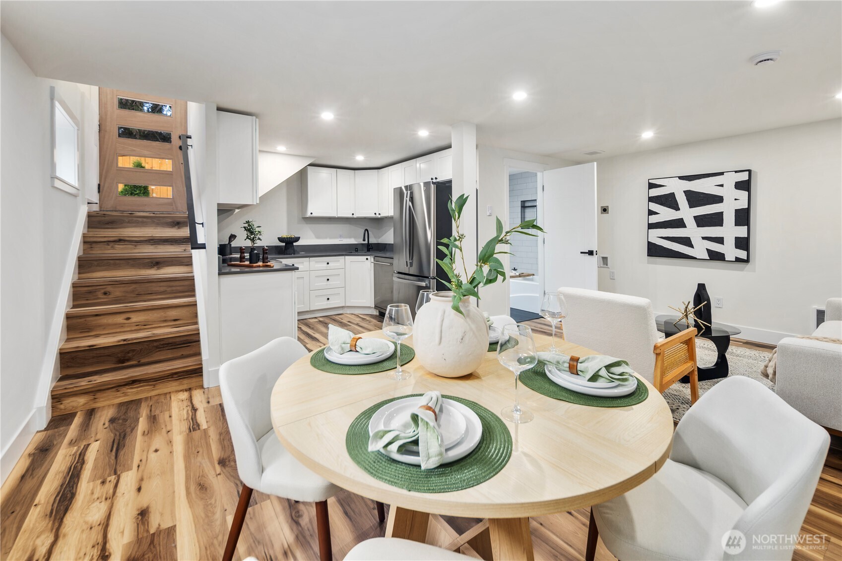 5520 Brooklyn Avenue NE, Seattle, WA 98105