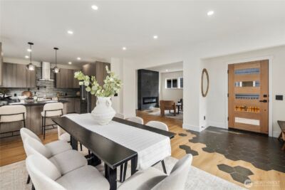 5520 Brooklyn Avenue NE, Seattle, WA 98105 - Photo 3