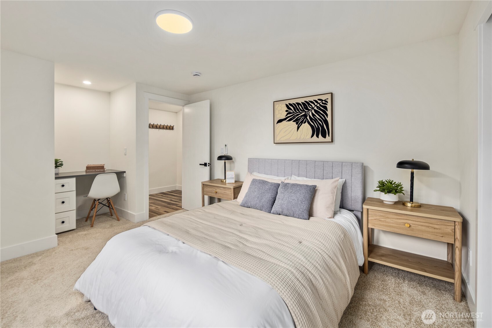 5520 Brooklyn Avenue NE, Seattle, WA 98105