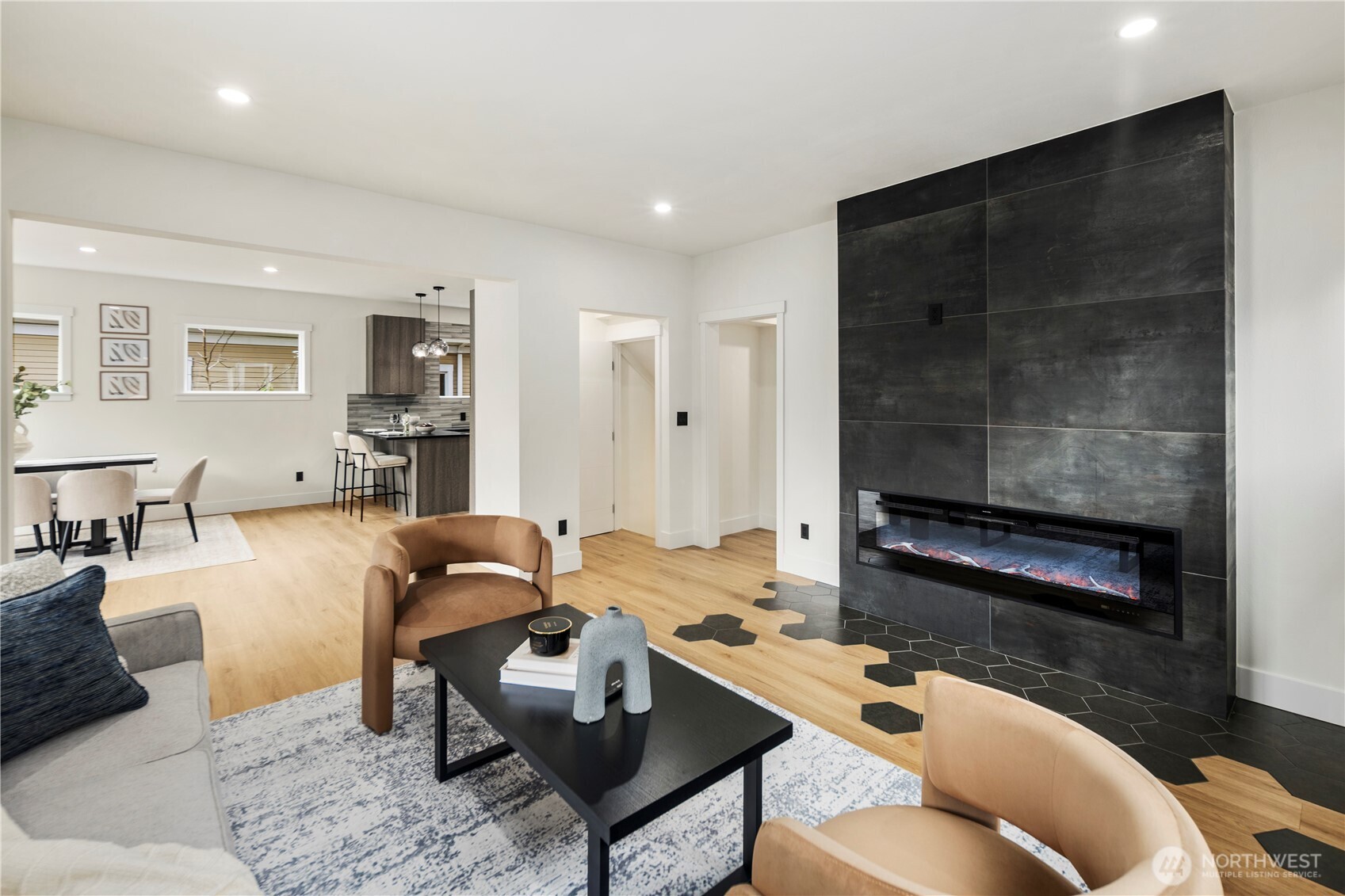 5520 Brooklyn Avenue NE, Seattle, WA 98105