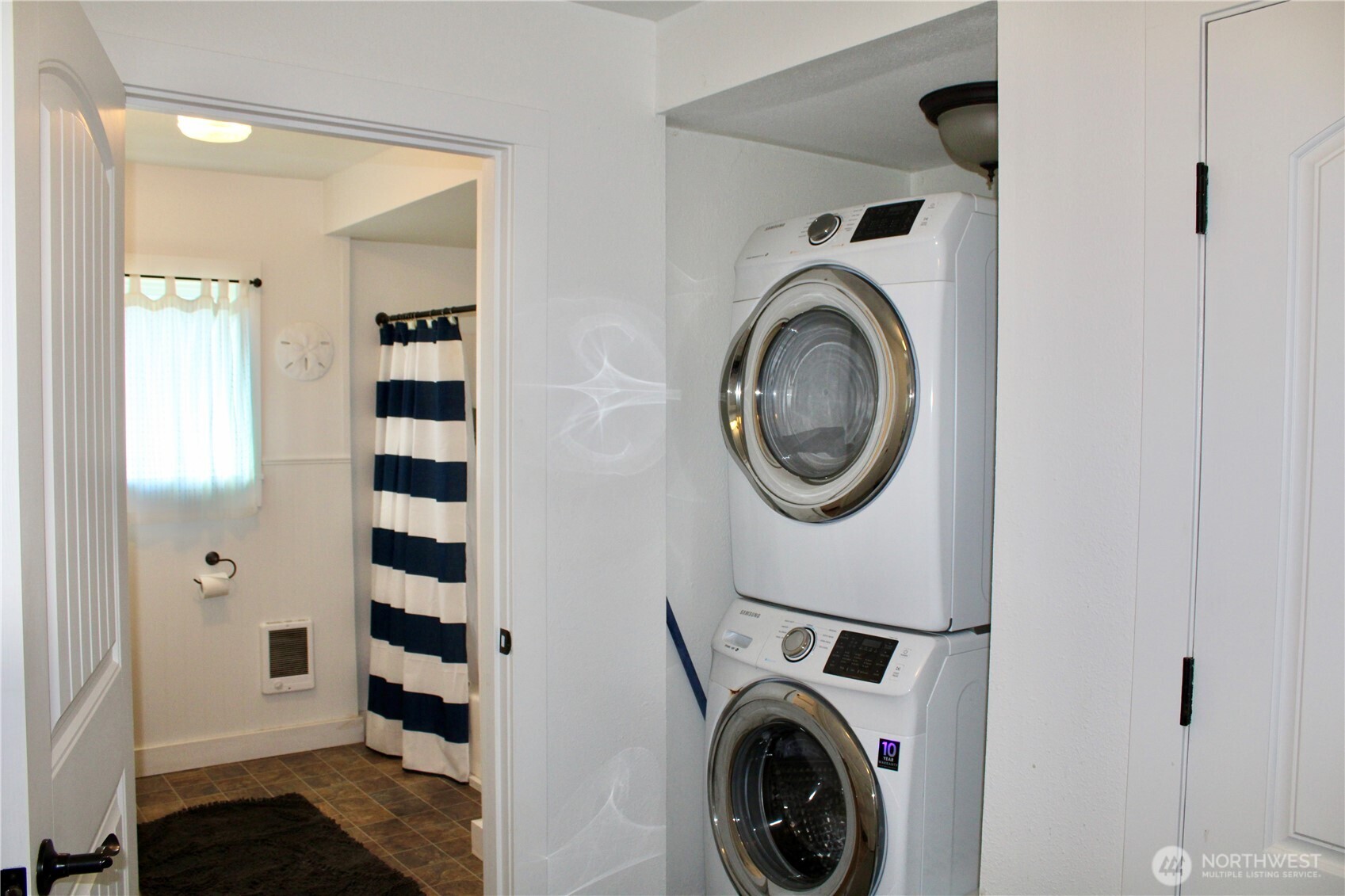 102 N 1st Street , Pacific Beach, WA 98571